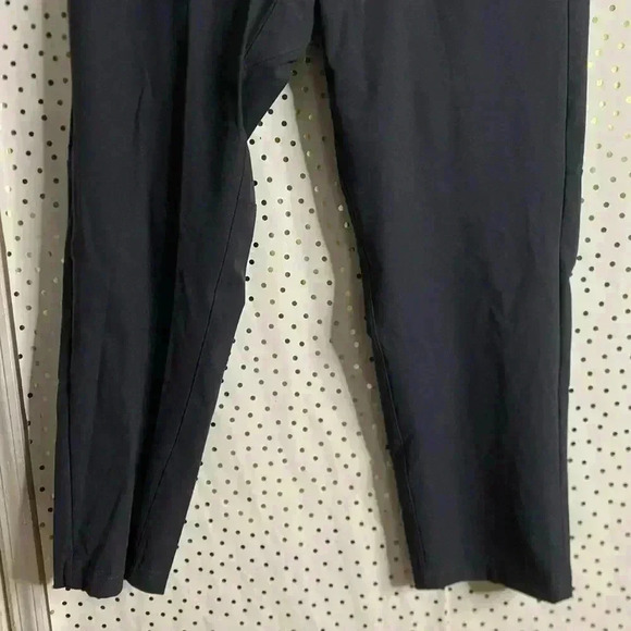 Lululemon Commission Slim-Fit Pant - Picture 3 of 9